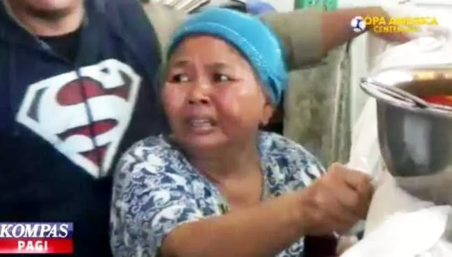 53 year old desperately begging officials not to confiscate her food 53 year old desperately begging officials not to confiscate her food