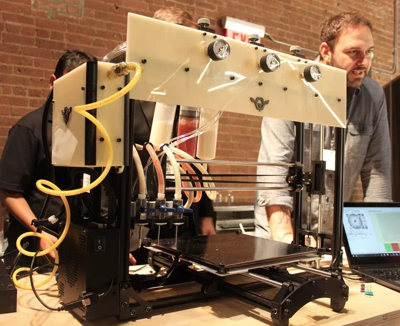beehexes is planning to 3 d printed pizzas to theme parks sports arenas music venues and malls across un by early 2017 photo courtesy tech insider beehexes is planning to 3 d printed pizzas to theme parks sports arenas music venues and malls across un by early 2017 photo courtesy tech insider