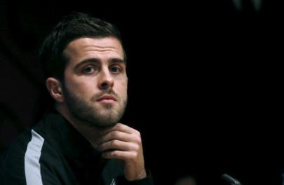 juventus sign miralem pjanic for 32 million euros juventus sign miralem pjanic for 32 million euros
