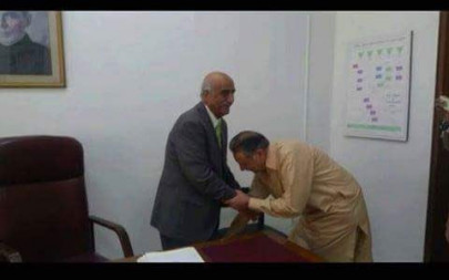 bilawal takes aim at pml n govt in incisive tweet bilawal takes aim at pml n govt in incisive tweet