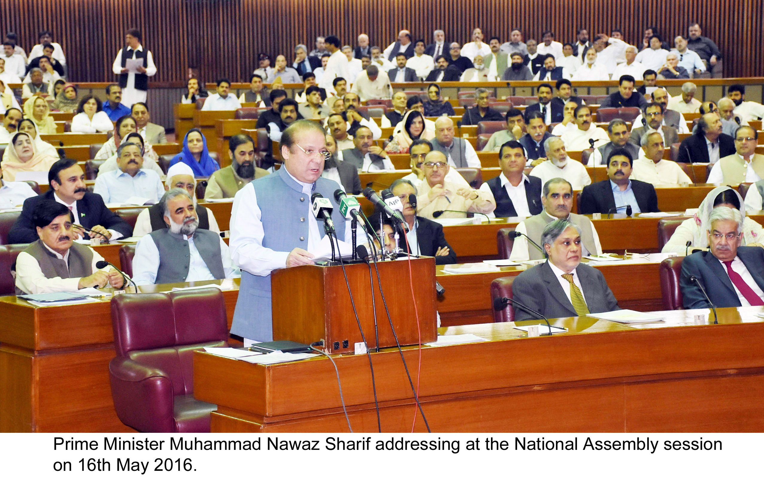 prime minister nawaz sharif addresses the national assembly photo pid