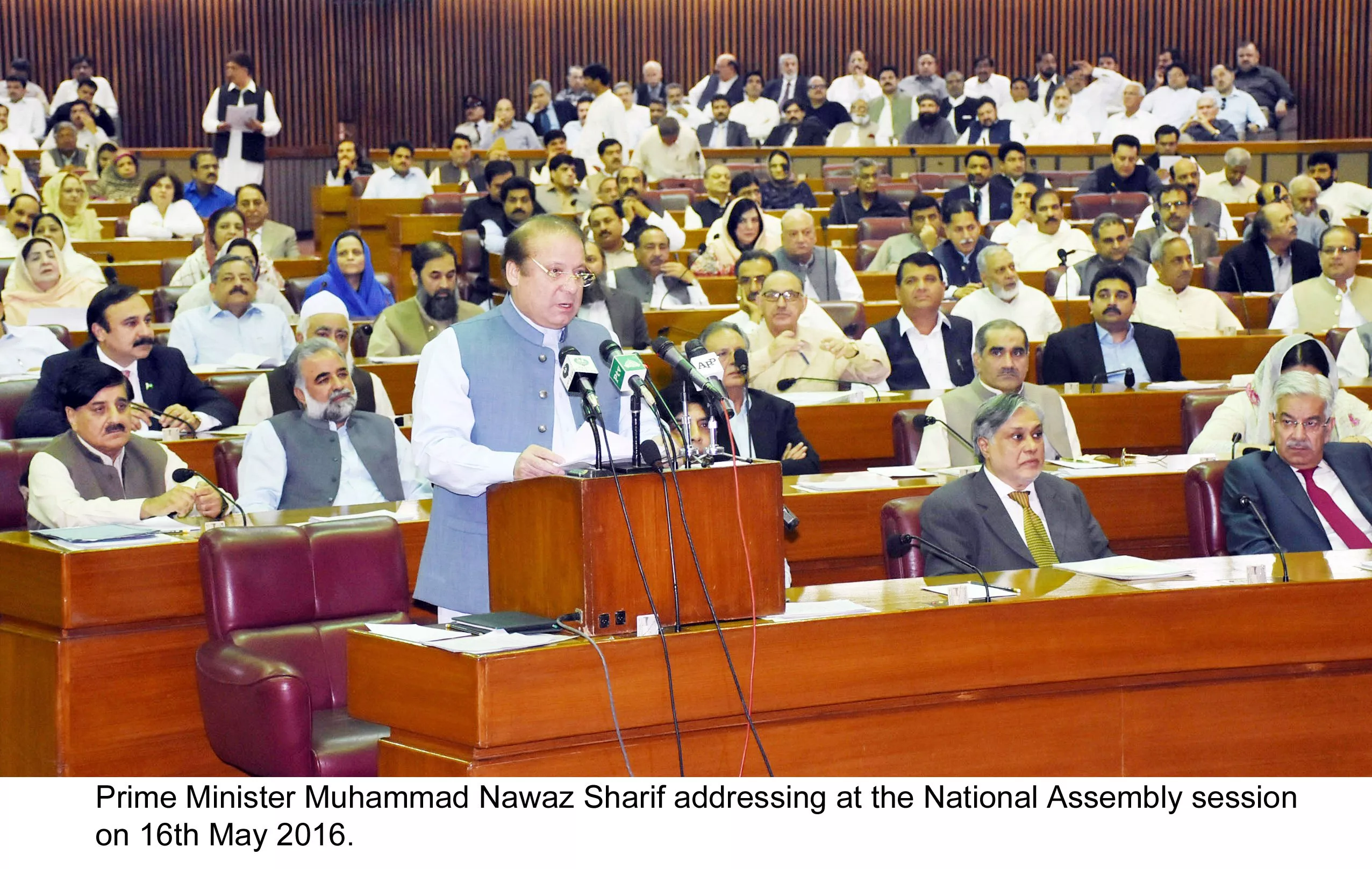 prime minister nawaz sharif addresses the national assembly photo pid prime minister nawaz sharif addresses the national assembly photo pid