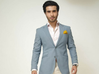 revealed feroze khan s first look in debut film