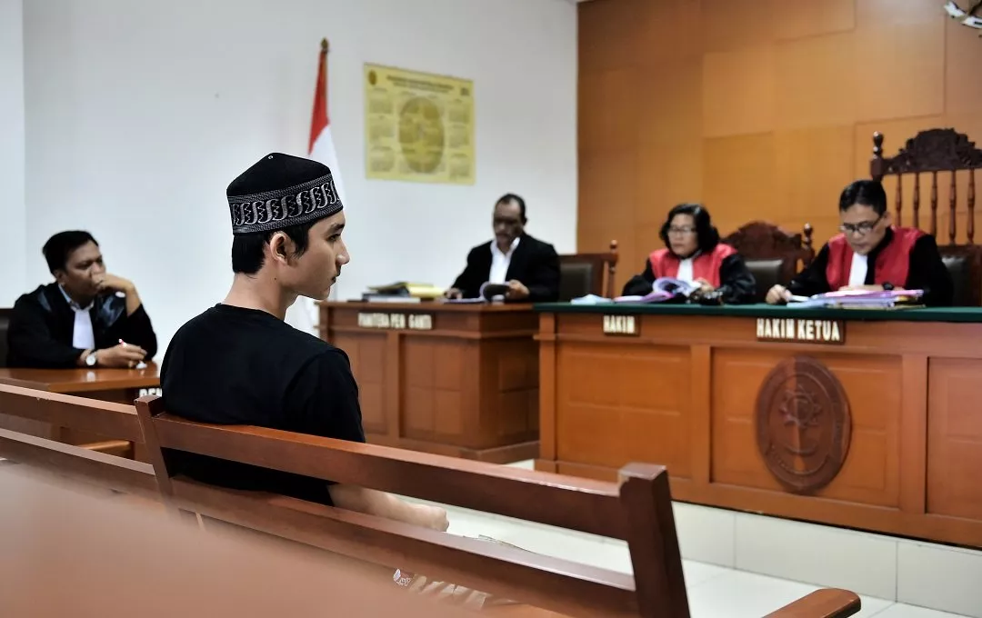 suspected terrorist ibadurrahman 2nd l listens to the judges read out their verdict during his trial in jakarta on june 15 2016 photo afp suspected terrorist ibadurrahman 2nd l listens to the judges read out their verdict during his trial in jakarta on june 15 2016 photo afp