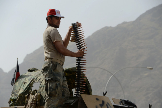 afghan border policemen take their positions following clashes with pakistani forces on the border between afghanistan and pakistan in eastern nangarhar province on june 15 2016 photo afp afghan border policemen take their positions following clashes with pakistani forces on the border between afghanistan and pakistan in eastern nangarhar province on june 15 2016 photo afp