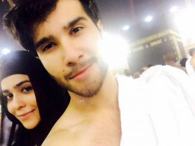 humaima malick and brother feroze khan set out on spiritual journey to holy land humaima malick and brother feroze khan set out on spiritual journey to holy land