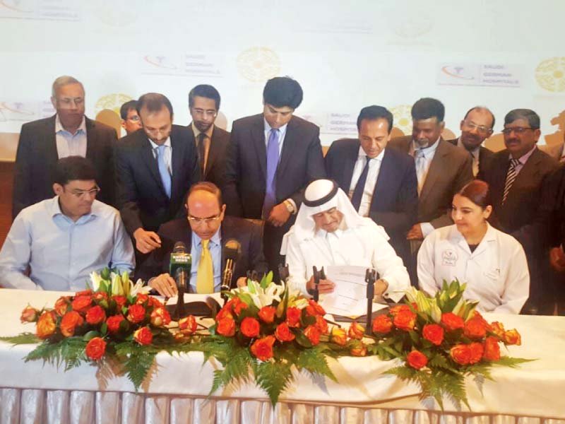bahria town chairman malik riaz and bab president sobhi batterjee signed the agreement photo pr