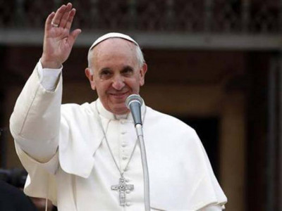pope takes in more syrian asylum seekers from greece pope takes in more syrian asylum seekers from greece