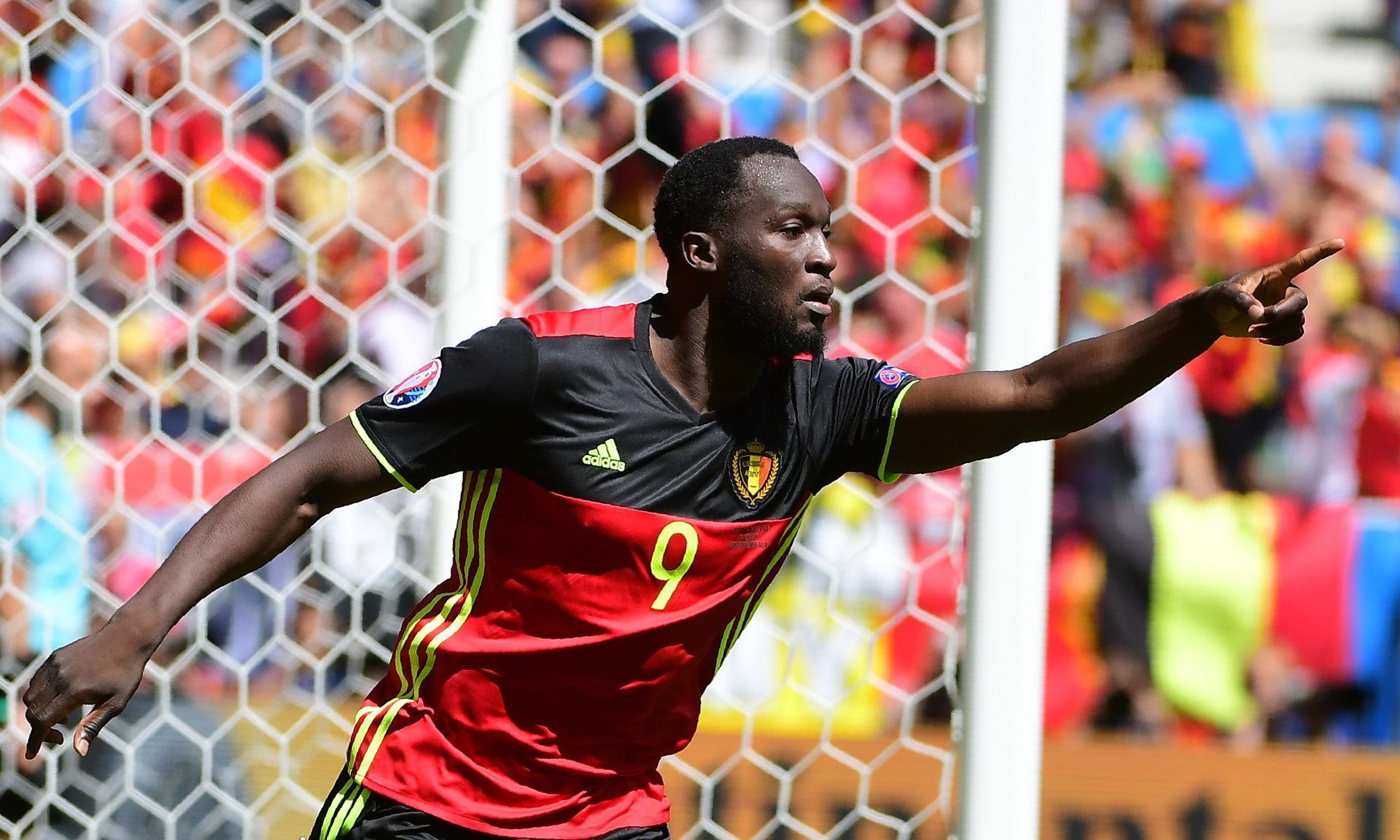 romelu lukaku celebrates after scoring photo afp