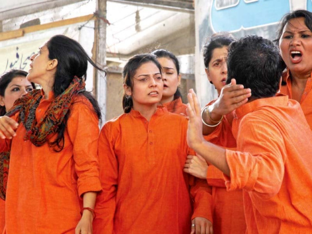 classical dancer sheema kermani and her troupe sing powerful messages against discrimination and sexual harassment of women photos athar khan express classical dancer sheema kermani and her troupe sing powerful messages against discrimination and sexual harassment of women photos athar khan express