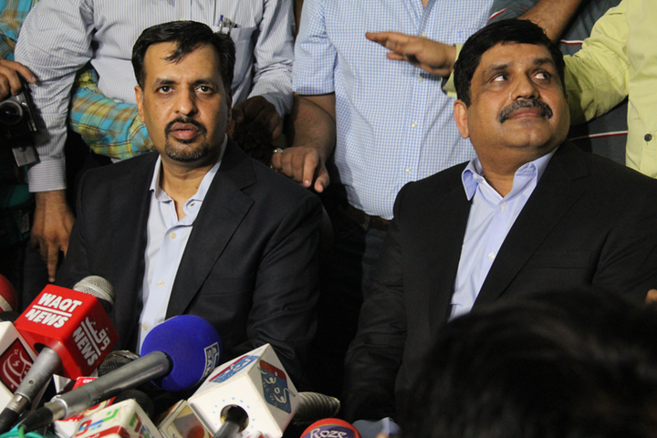 mustafa kamal along with anis qaimkhani photo ayesha mir express