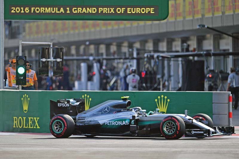 after two successive wins had lifted him back into contention for a fourth title hamilton slipped back to 24 points behind rosberg whose return to form brought him a 19th career victory photo afp