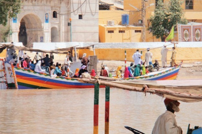 hindus pay homage at sadh belo temple
