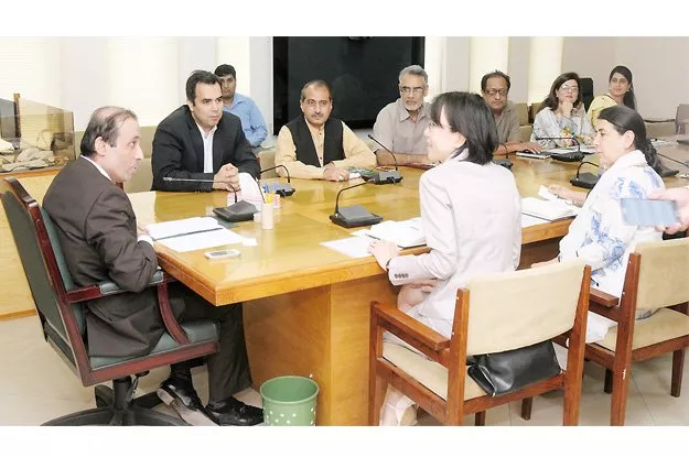 tevta chairperson irfan qaiser sheikh speaking to a delegation of the asian development bank during its visit to tevta secretariat photo nni tevta chairperson irfan qaiser sheikh speaking to a delegation of the asian development bank during its visit to tevta secretariat photo nni