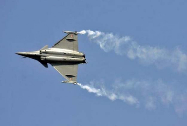 a rafale fighter jet performs during the aero india air show at yelahanka air base in bengaluru february 18 2015 photo reuters a rafale fighter jet performs during the aero india air show at yelahanka air base in bengaluru february 18 2015 photo reuters