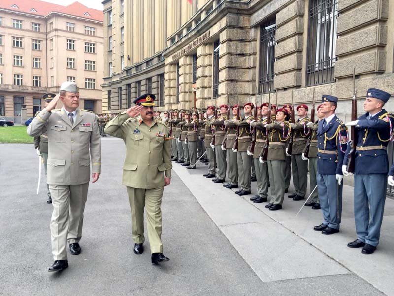 army chief general raheel sharif is presented a guard of honour in prague courtesy ispr