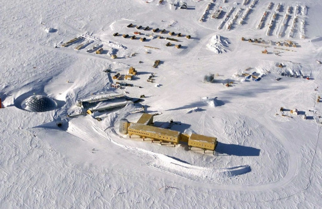 two sick workers were evacuated from a remote us research station near the south pole on june 22 2016 in a risky rescue mission carried out in the dead of antarctica 039 s winter photo afp
