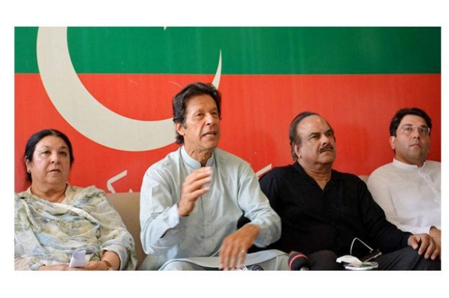 imran khan addressing a press conference at his bani gala residence photo nni imran khan addressing a press conference at his bani gala residence photo nni