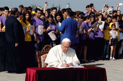 pope says never again to tragedies like armenian genocide pope says never again to tragedies like armenian genocide