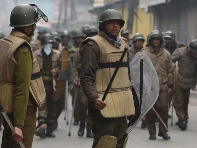 four militants sprayed bullets on the convoy of india 039 s central reserve police force near pampore town photo afp four militants sprayed bullets on the convoy of india 039 s central reserve police force near pampore town photo afp