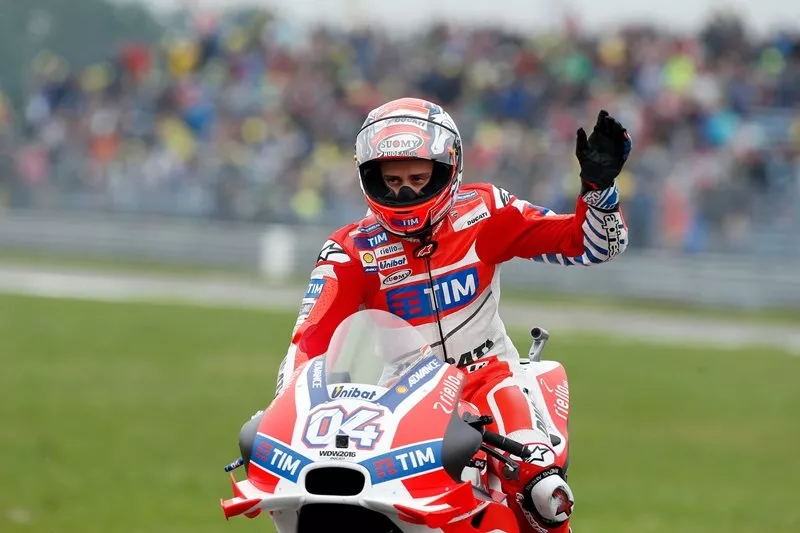 andrea dovizioso rides his ducati during the motogp qualifying on the circuit of the tt assen on june 25 2016 in assen photo afp andrea dovizioso rides his ducati during the motogp qualifying on the circuit of the tt assen on june 25 2016 in assen photo afp