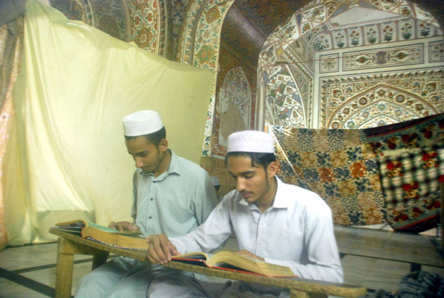 sehri iftari will be served free of cost to those who observe ritual photo express sehri iftari will be served free of cost to those who observe ritual photo express
