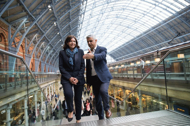 mayor of london sadiq khan r speaks with mayor of paris anne hidalgo as they meet at st pancras station in london on may 10 2016 photo afp mayor of london sadiq khan r speaks with mayor of paris anne hidalgo as they meet at st pancras station in london on may 10 2016 photo afp