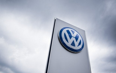 volkswagen to pay 15 billion to settle emissions scandal in us