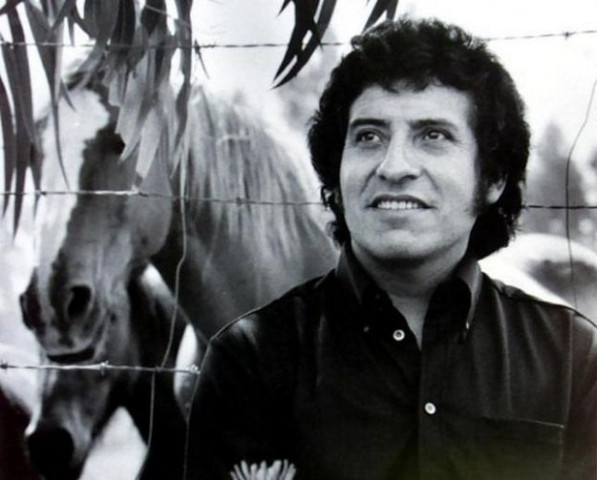 chilean singer victor jara who was tortured and died during the military dictatorship of general augusto pinochet photo reuters chilean singer victor jara who was tortured and died during the military dictatorship of general augusto pinochet photo reuters