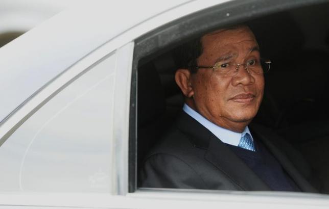 cambodia 039 s prime minister hun sen looks out from a car as he arrives for a russia asean summit at sochi international airport russia may 18 2016 photo reuters