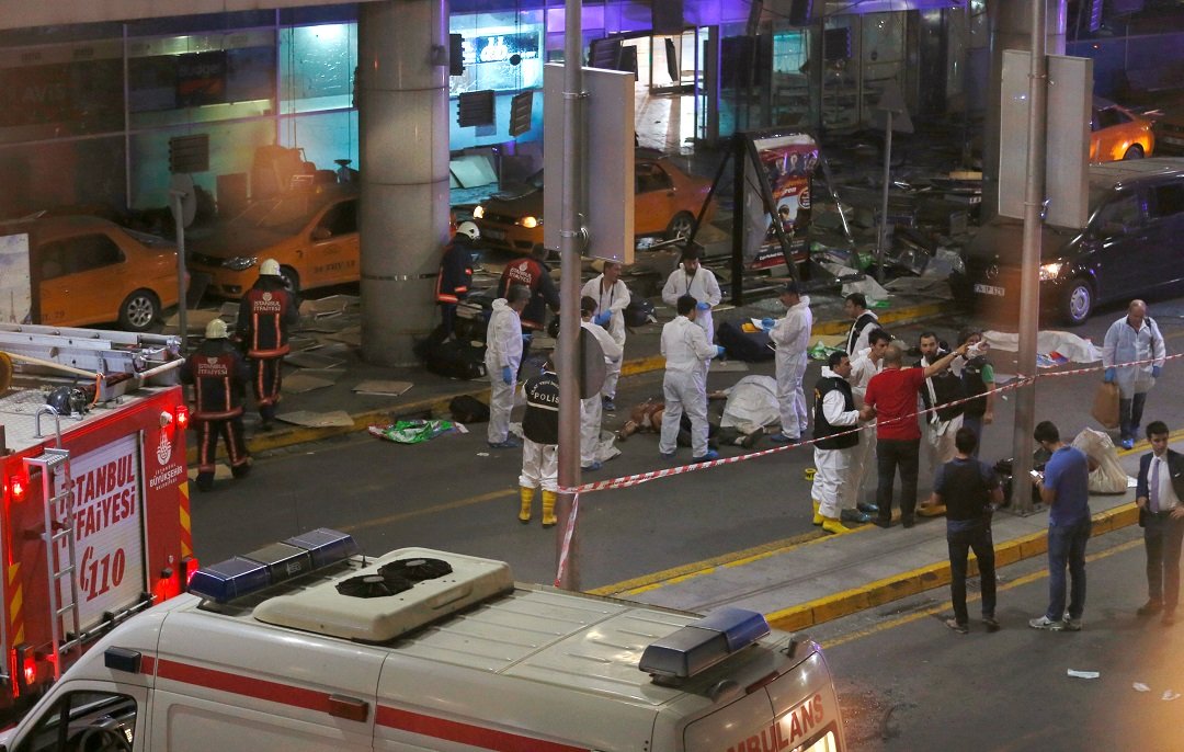 forensic experts work outside turkey 039 s largest airport istanbul ataturk turkey following a blast june 28 2016 photo reuters