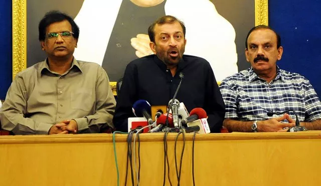 farooq sattar blames civic crisis on govt reluctance to devolve power to local bodies photo online farooq sattar blames civic crisis on govt reluctance to devolve power to local bodies photo online
