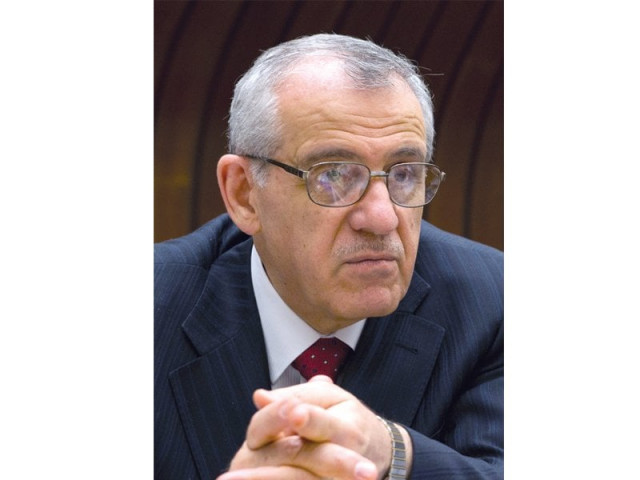 dr ala alwan suggests holding workshop on non communicable diseases dr ala alwan suggests holding workshop on non communicable diseases