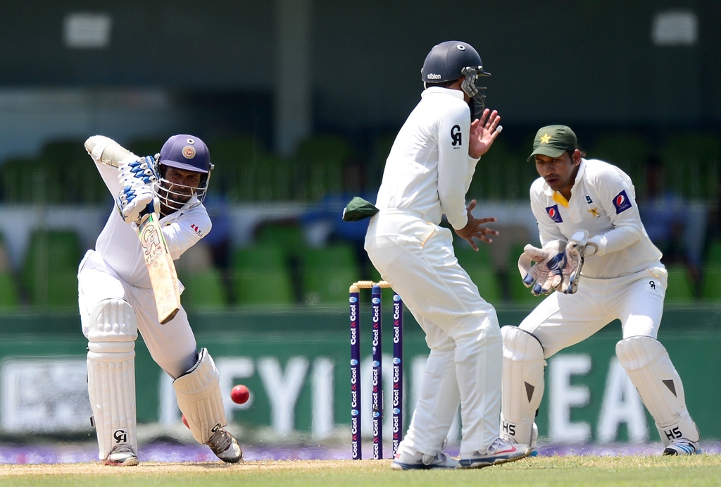 sri lanka 039 s upul tharanga l plays a shot against pakistan at the sinhalese sports club ssc ground in colombo on august 14 2014 photo afp