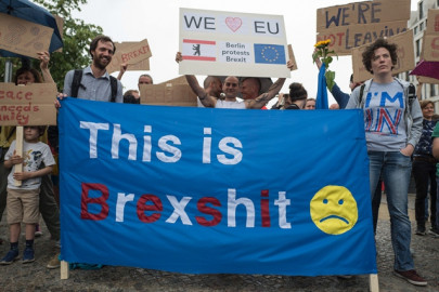 anti brexit protesters march in london