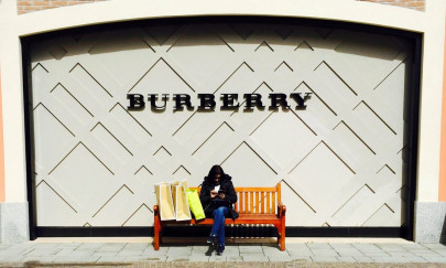 chinese intensify post brexit shopping sprees as pound takes a dive