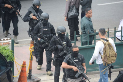 suicide attack on indonesian police station officer injured suicide attack on indonesian police station officer injured