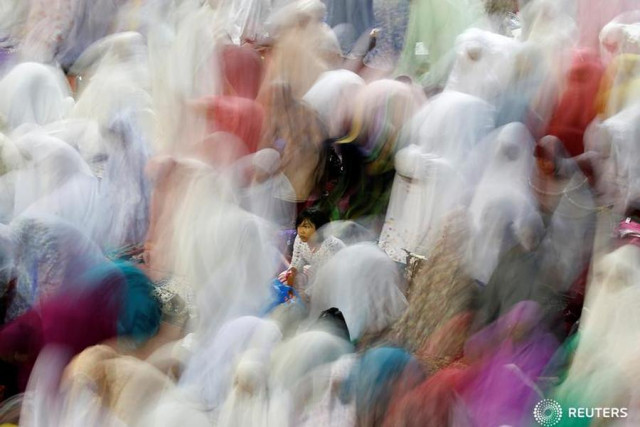 muslims attend the ramadan tarawih prayer at istiqlal mosque in jakarta indonesia june 5 2016 photo reuters muslims attend the ramadan tarawih prayer at istiqlal mosque in jakarta indonesia june 5 2016 photo reuters