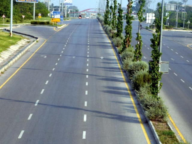 the 7th avenue presented a deserted look on tuesday photo mudassar raja express the 7th avenue presented a deserted look on tuesday photo mudassar raja express