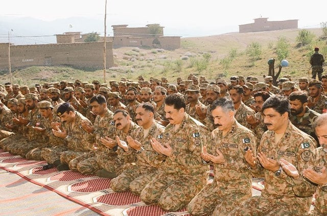 army chief general raheel sharif offers eidul fitr prayers along with other senior officers of the pakistan army in north waziristan agency on wednesday july 6 2016 photo ispr army chief general raheel sharif offers eidul fitr prayers along with other senior officers of the pakistan army in north waziristan agency on wednesday july 6 2016 photo ispr