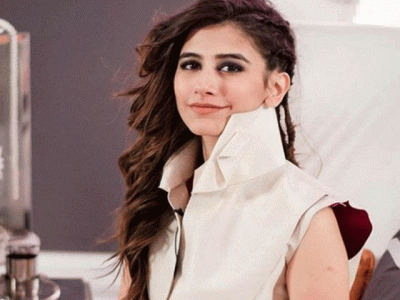 first look of syra shehroze s debut film is out first look of syra shehroze s debut film is out