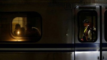 blast injures 25 on taiwan passenger train blast injures 25 on taiwan passenger train