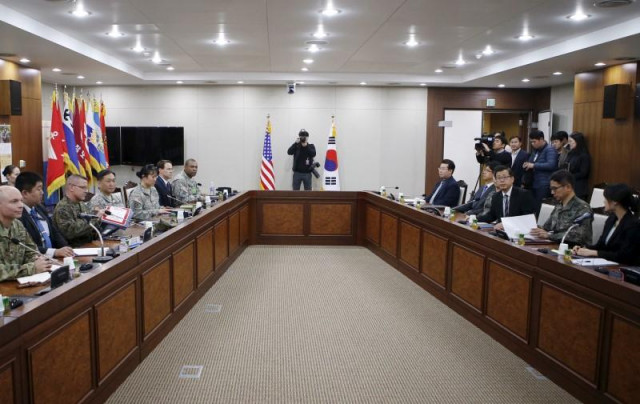 south korean defense ministry 039 s director general major general jang kyung soo 2nd r talks with us forces korea 039 s major general robert hedelund 3rd l during their working level talk to discuss the potential deployment of a thaad missile defense system at the defense ministry in seoul south korea march 4 2016 photo reuters south korean defense ministry 039 s director general major general jang kyung soo 2nd r talks with us forces korea 039 s major general robert hedelund 3rd l during their working level talk to discuss the potential deployment of a thaad missile defense system at the defense ministry in seoul south korea march 4 2016 photo reuters