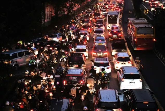 motorists are stuck in a traffic jam on a main road in jakarta on june 21 2016 as they return home to break the fast during the holy muslim month of ramazan photo afp motorists are stuck in a traffic jam on a main road in jakarta on june 21 2016 as they return home to break the fast during the holy muslim month of ramazan photo afp