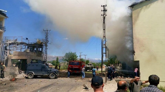 around midday on saturday a bomb attack on a similar military installation in the province of mardin bordering syria killed two soldiers and a civilian and wounded dozens photo twitter jmsardo around midday on saturday a bomb attack on a similar military installation in the province of mardin bordering syria killed two soldiers and a civilian and wounded dozens photo twitter jmsardo