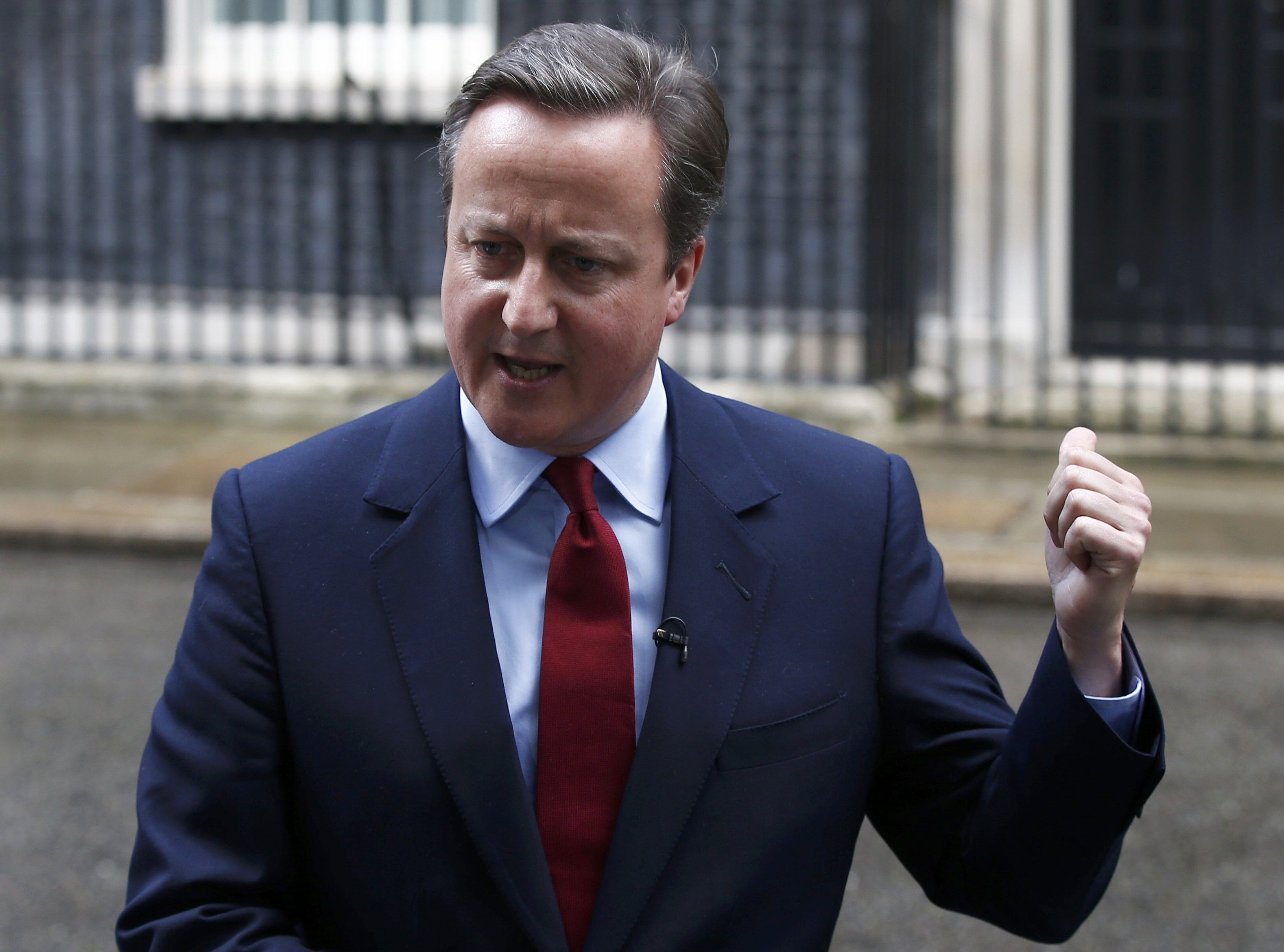 britain 039 s prime minister david cameron makes a statement outside 10 downing street in westminster london july 11 2016 photo reuters