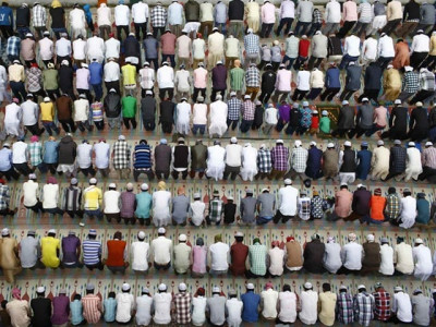 paying homage prayer session organised by sikhs hindus for edhi paying homage prayer session organised by sikhs hindus for edhi