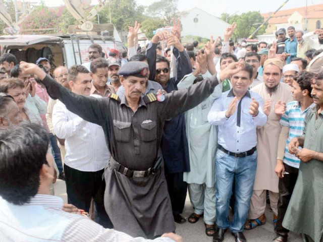 employees dance outside jinnah hospital to celebrate the high court s order to transfer medical institutes back to the federal government photo mohammad azeem express employees dance outside jinnah hospital to celebrate the high court s order to transfer medical institutes back to the federal government photo mohammad azeem express