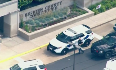 three reported dead at michigan courthouse