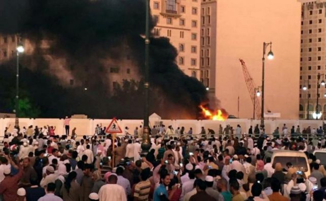 muslim worshippers gather after a suicide bomber detonated a device near the security headquarters of the prophet 039 s mosque in medina saudi arabia july 4 2016 photo reuters muslim worshippers gather after a suicide bomber detonated a device near the security headquarters of the prophet 039 s mosque in medina saudi arabia july 4 2016 photo reuters